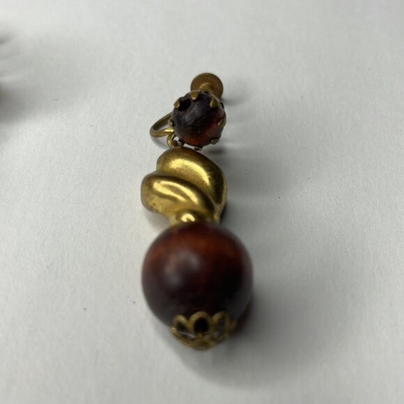 *Screw Back / Lever Back Clip-on Earrings - Picture 2 of 5